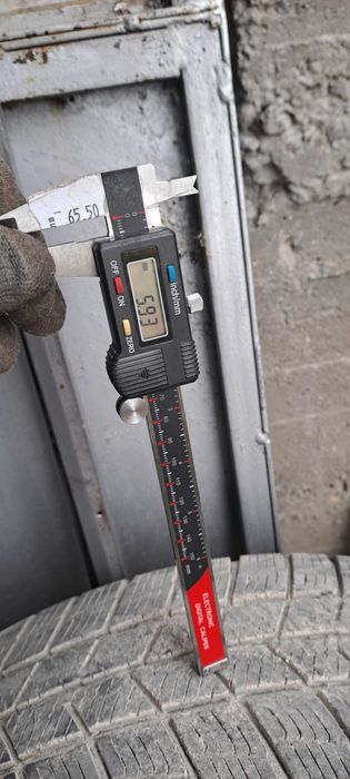 Зимни гуми Barnum 215 70 16