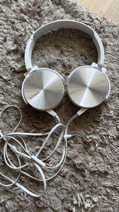 Продам наушники Sony