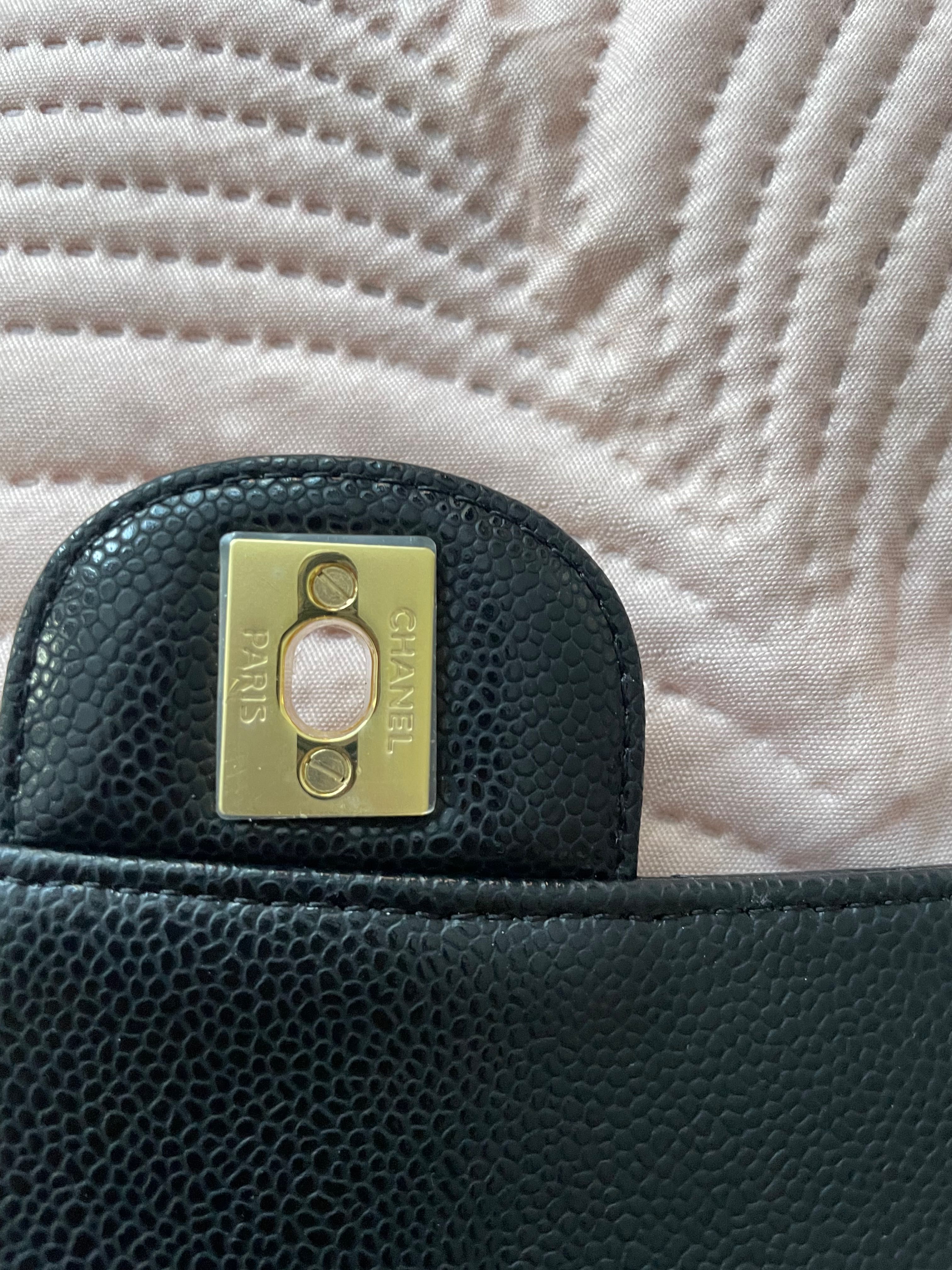 Дамска чанта Chanel Classic Flap