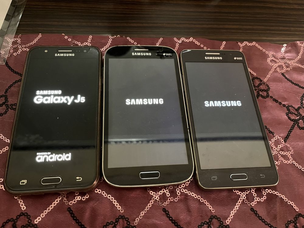 Продаю б/у сот.телефоны Samsung в количестве 3 штуки