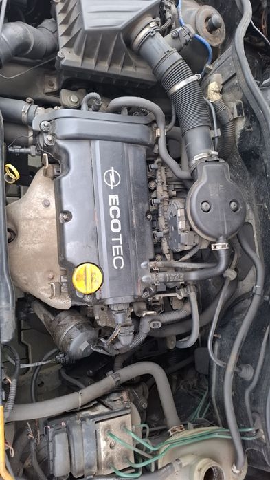 Vand bara ,capta ,far Opel Corsa C