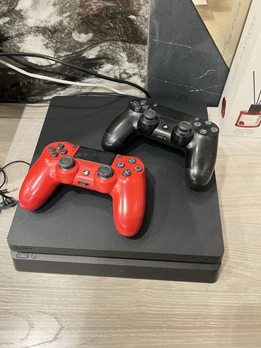 PlayStation 4 Slim