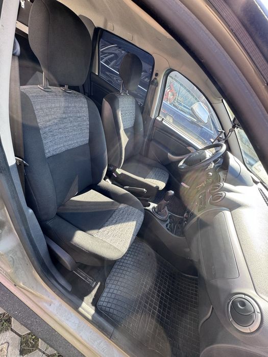 Dacia Duster 1.6I Газ/Бензин