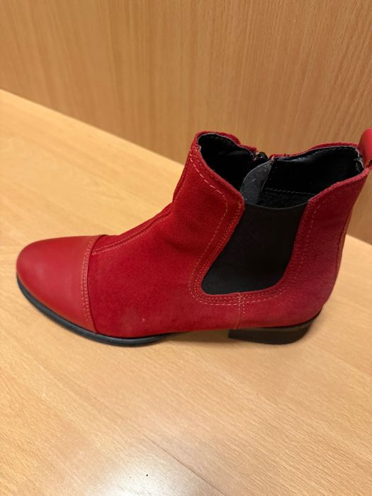 Ghete dama din piele culoare rosu