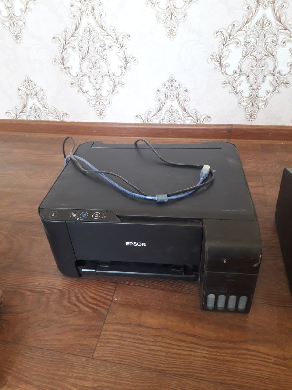 Printer sotiladi sroshni