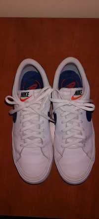 Resell Nike Court Legacy