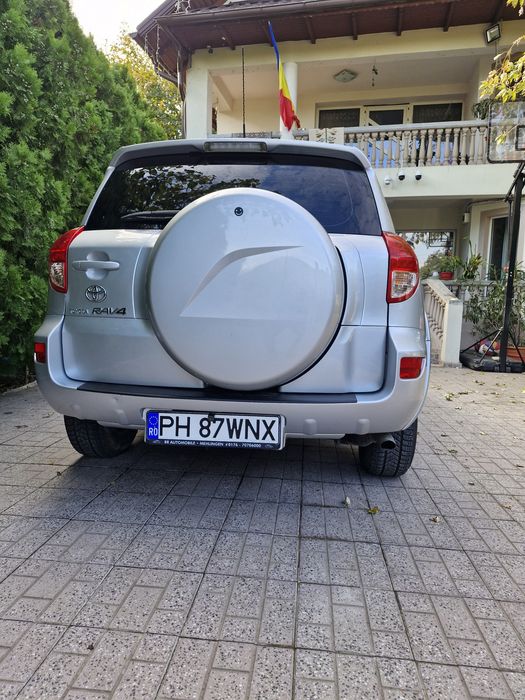 Autoturism Toyota Rav 4