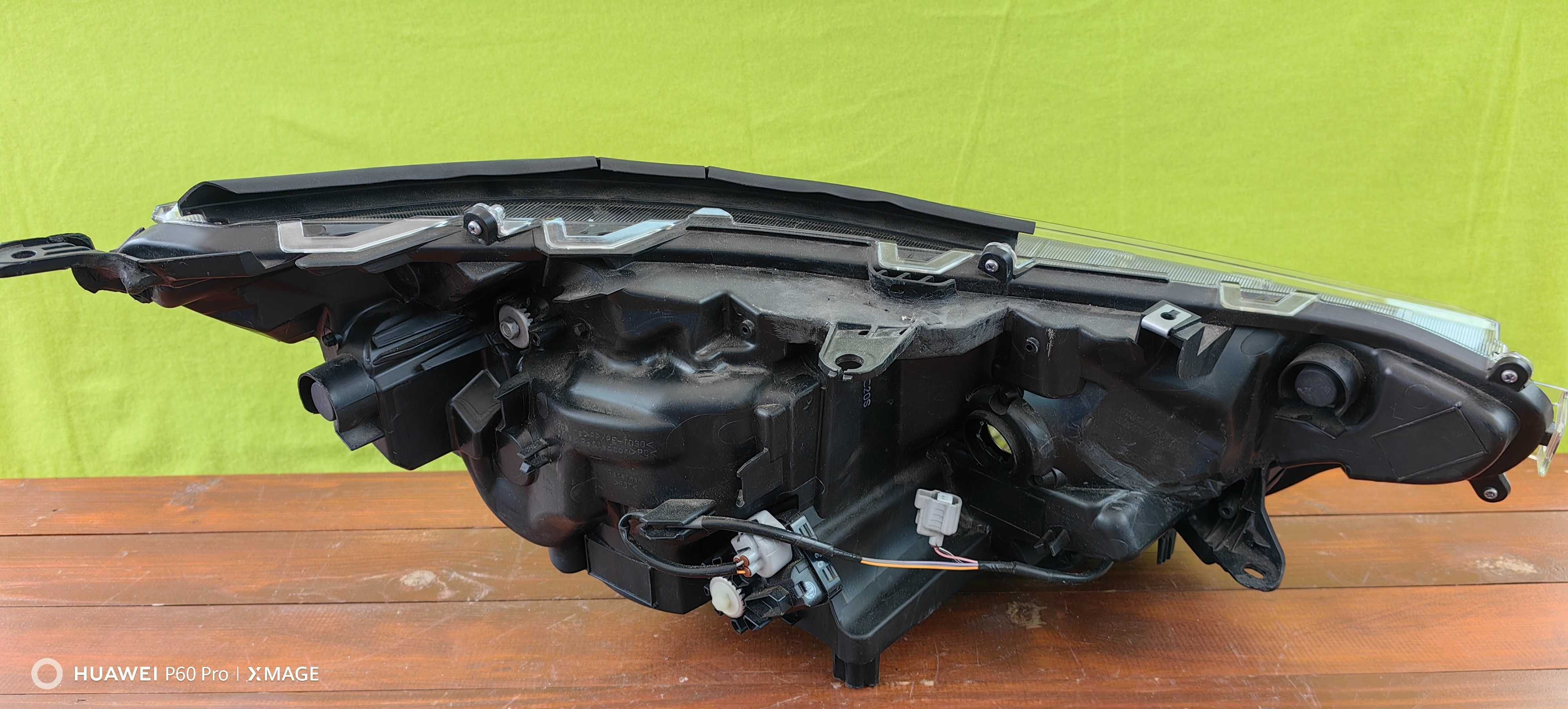 Фар за Toyota Rav4 Full LED / Фарове Тойота Рав4 Фул ЛЕД