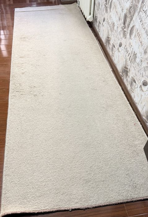 Ковер бежевый б/у