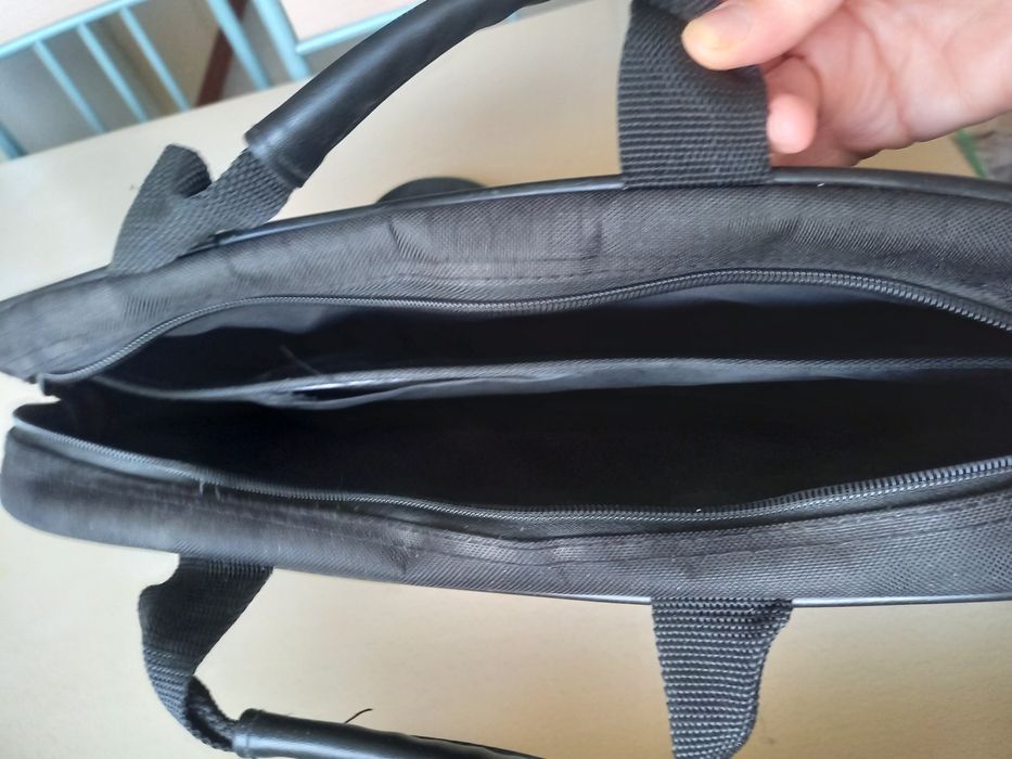 Бизнес чанта за лаптоп/документи