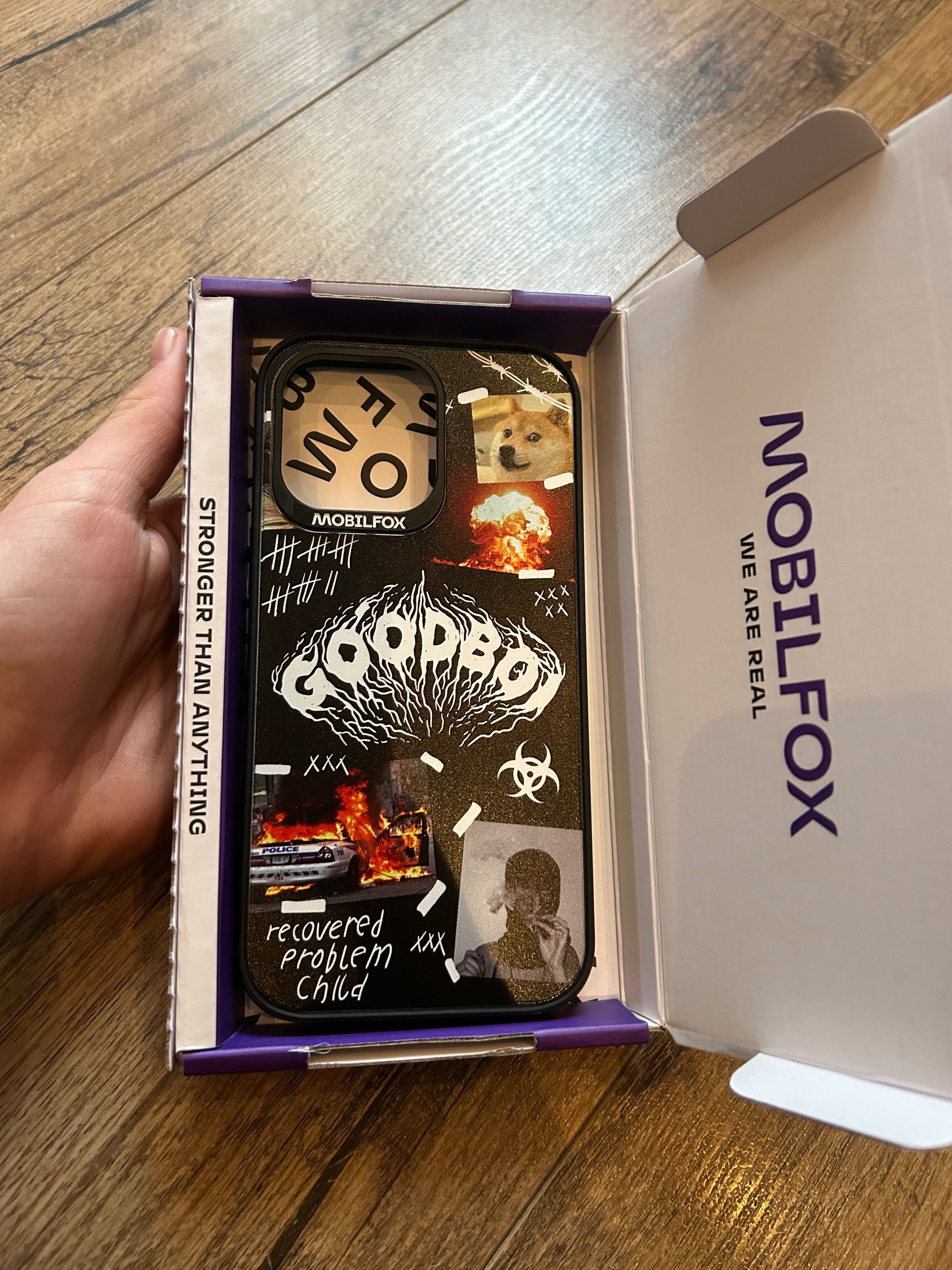 Продавам кейс за телефон iphone 14 pro max