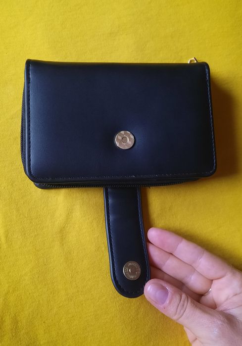 Portofel damă cu multiple compartimente de organizare