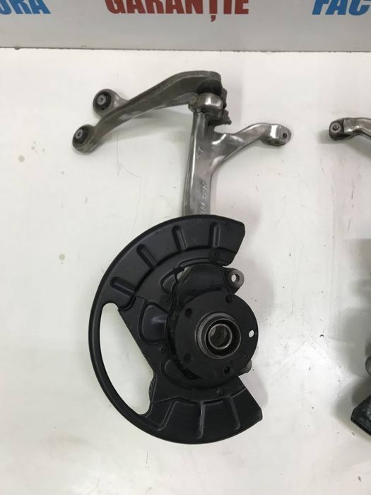 Fuzeta stanga dreapta fata cu rulment senzor ABS VW Volkswagen Phaeton