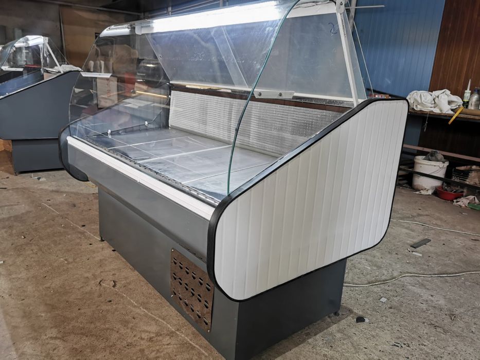 Vitrina frigorifica orizontala in 2 culori 150cm lungime