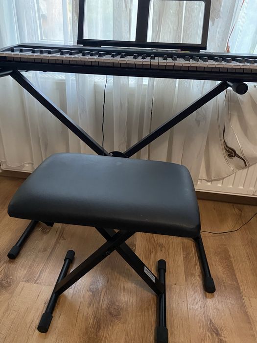 Orgă Yamaha PSR-F52 cu stativ și scaun
