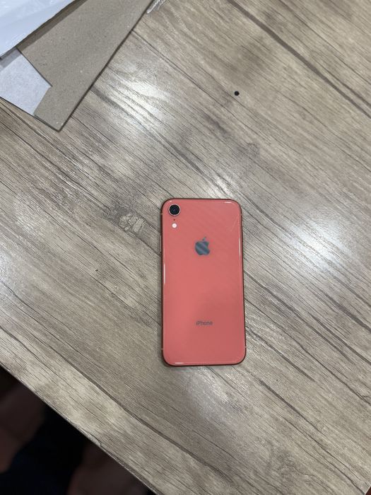 Iphone Xr в хорошем состоянии