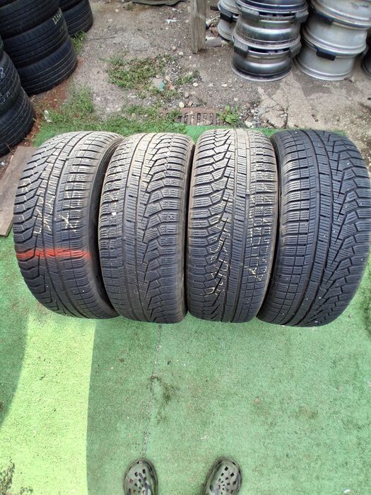 215 55 17 HANKOOK 4броя зимни