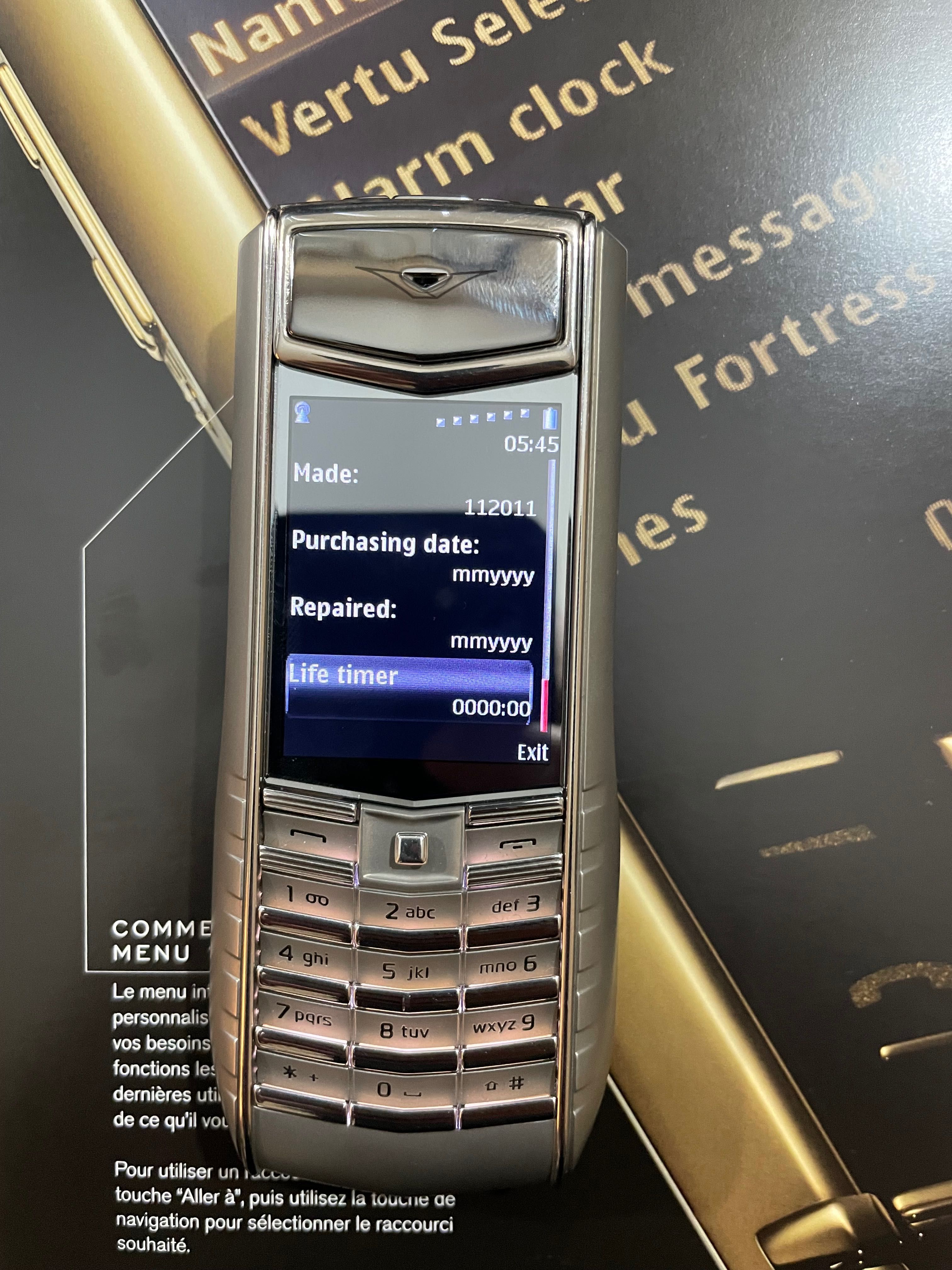 Vertu Ascent Ti Alligator