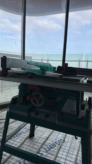 Ustanok sotiladi arra luboy narsa kesadi totaldan olingan