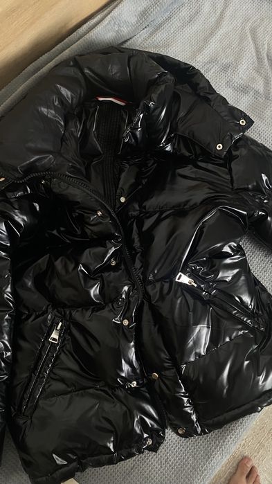 Куртки продам срочно