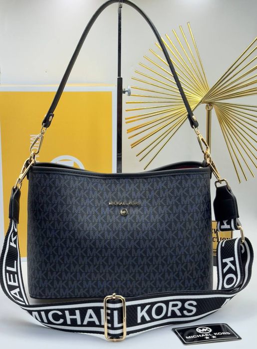 Стилна дамска чанта