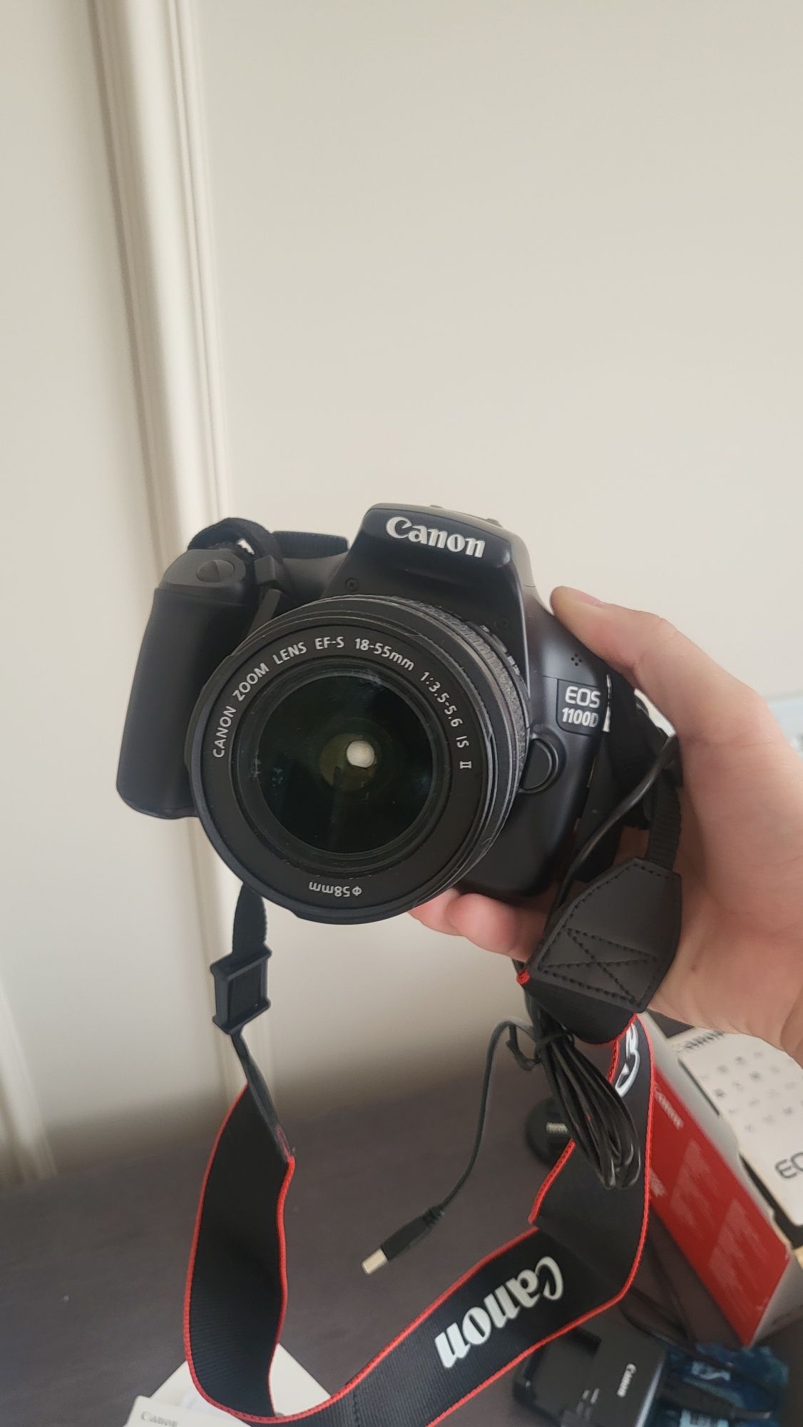 Canon камера eos1100D б/у