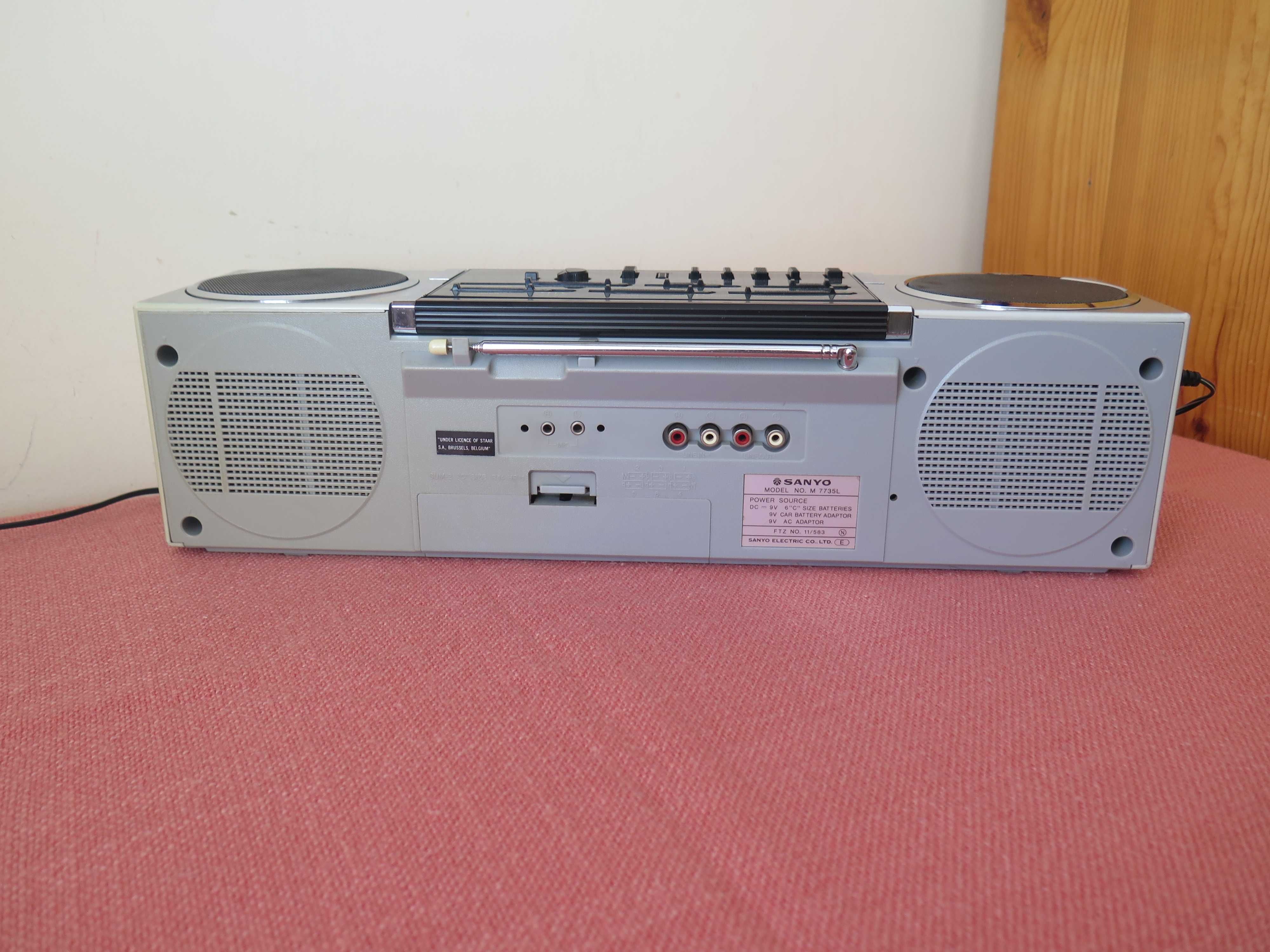 Sanyo Cubic Stereo M-7735L, 1985 ,Japan- радиокасетофон