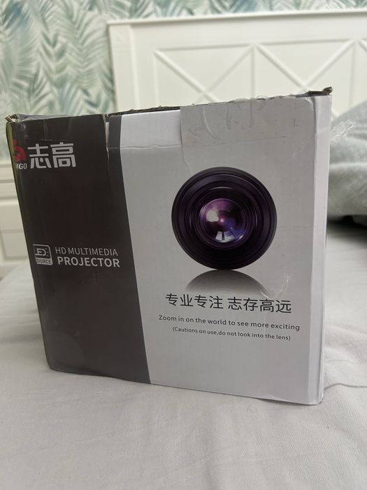 Проектор новый для фильмов