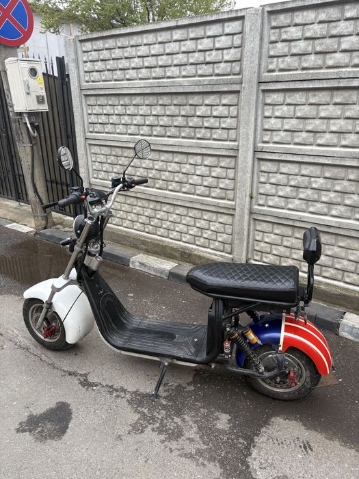 scuter electric moped
