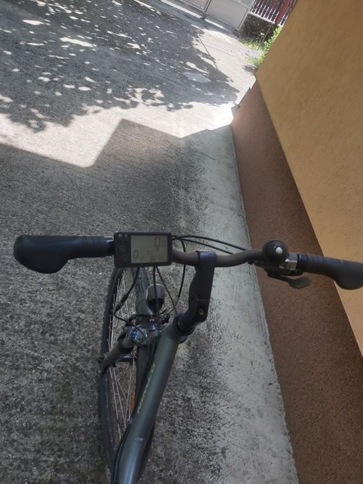 Vând bicicleta electrica btwin