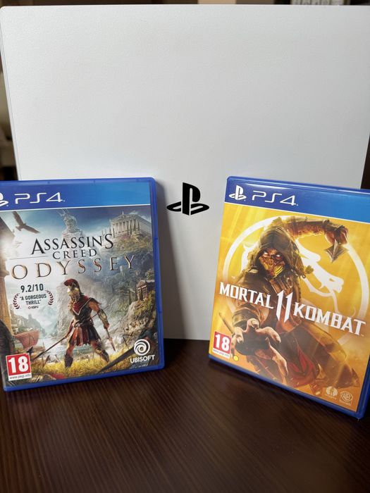 PS4 Pro 1TB – Бяла лимитирана версия + 2 джойстика + игри подарък!