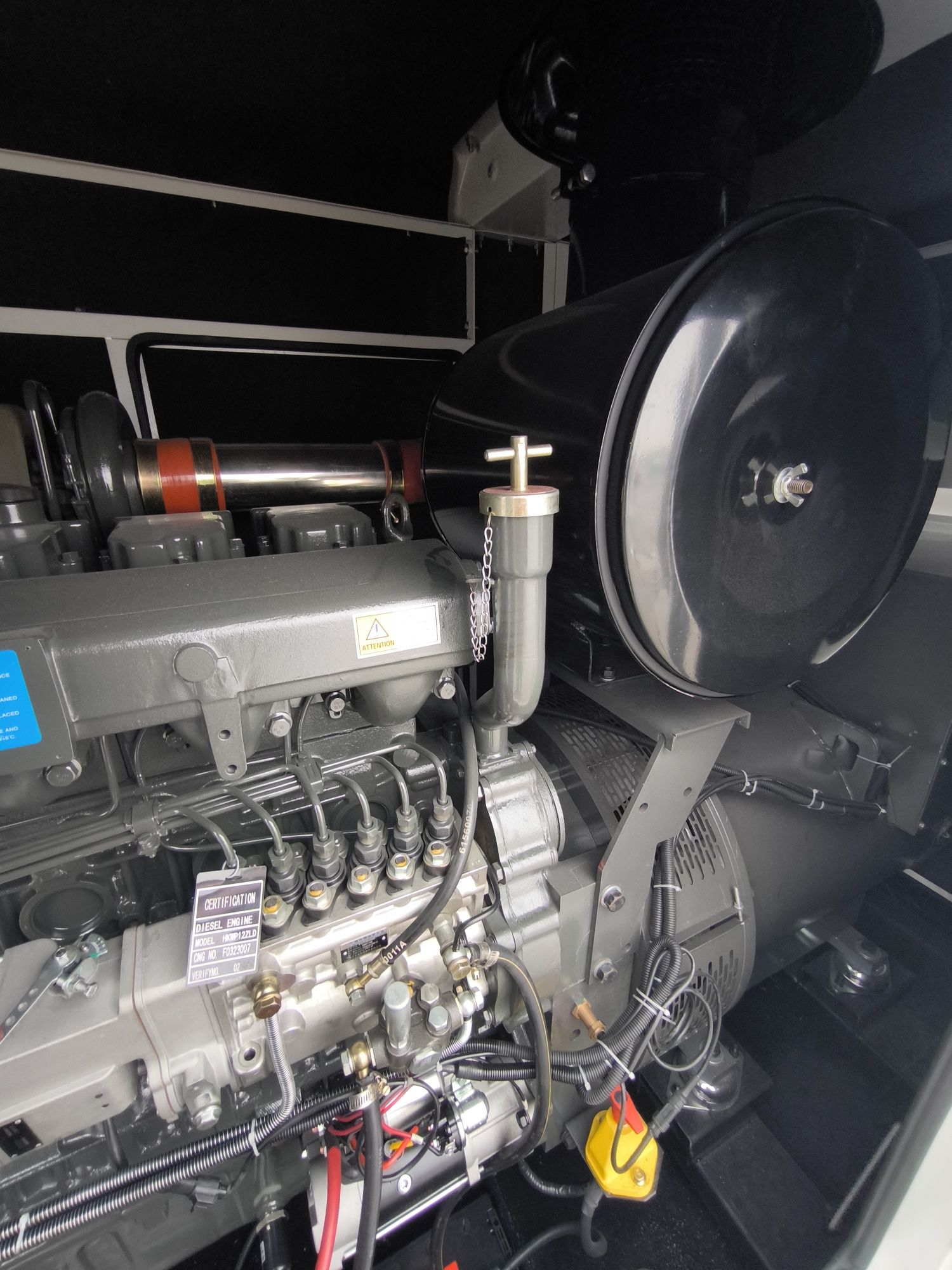 Генератор 300 kw - 375 kVa Generator Dizelniy