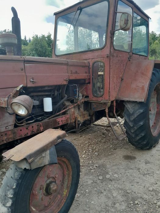 Tractor U650 rosu