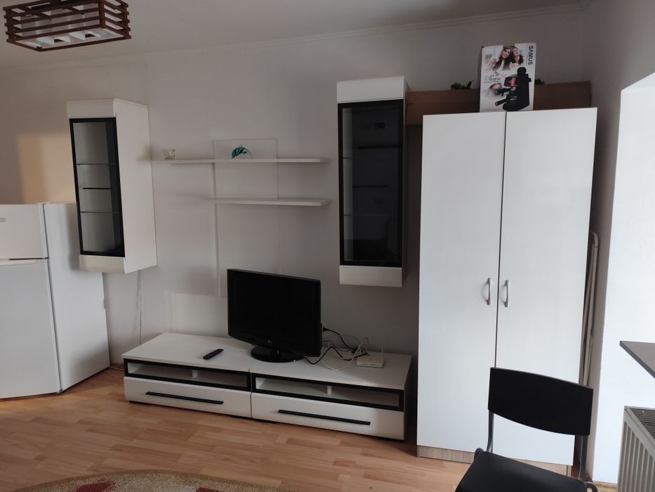 Inchiriez apartament 1 camera