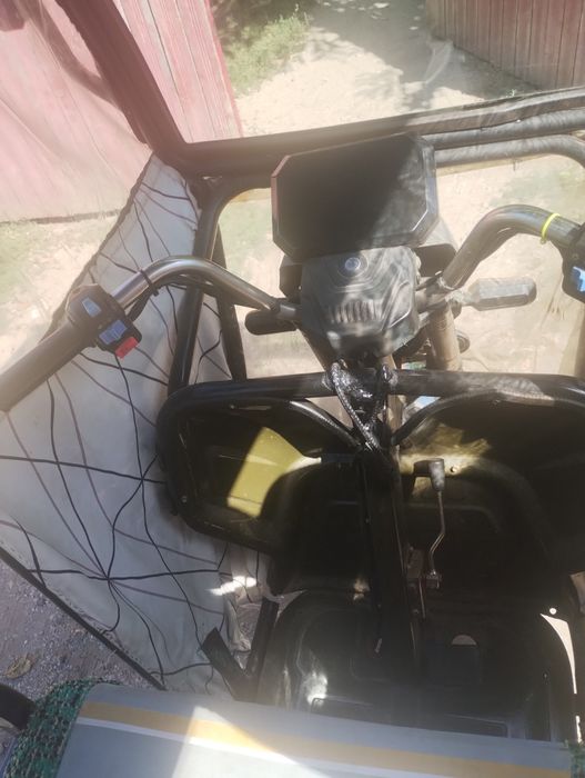 Vând triciclu RDB electric