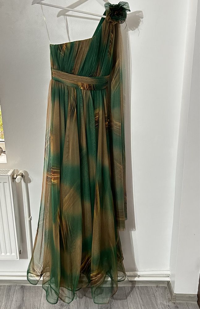 Rochie de seara cu floare detasabila