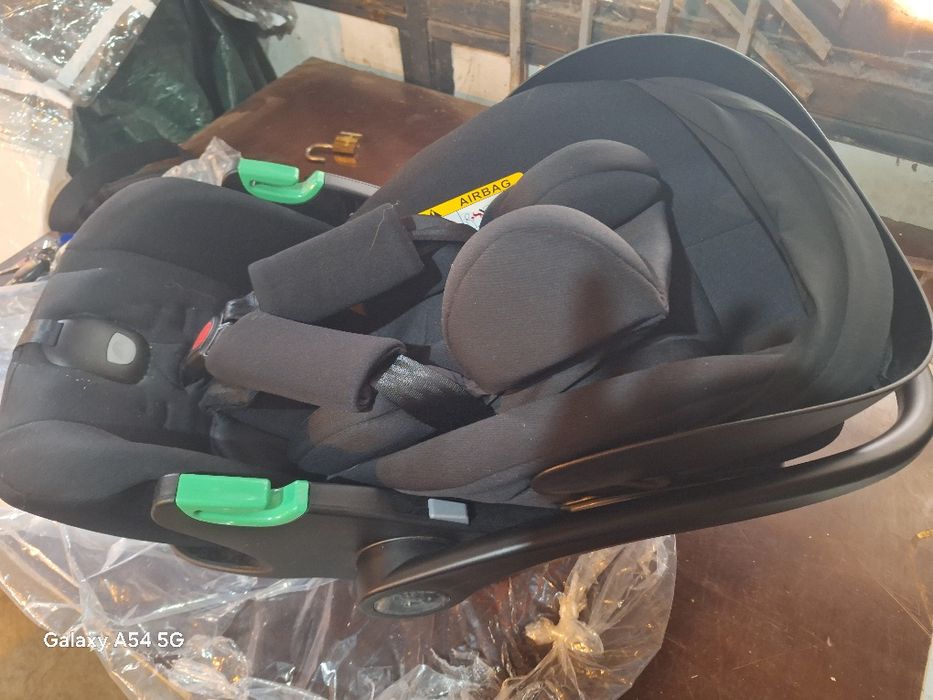 Чисто ново кошче за бебе