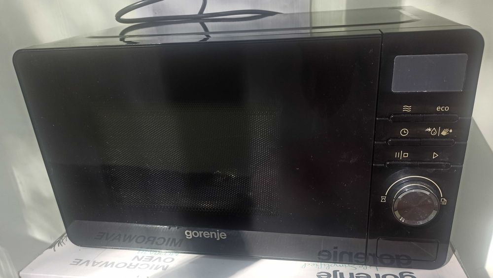 Продава микровълнова GORENJE - 20 л