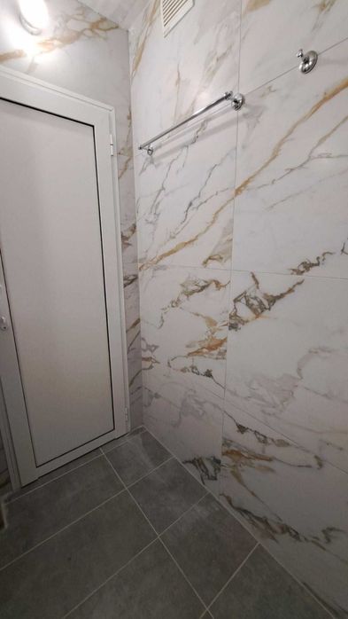 Продава се Тристаен апартамент в Пловдив, Център - 98 кв.м за 2051 €/кв.м - Снимка #9