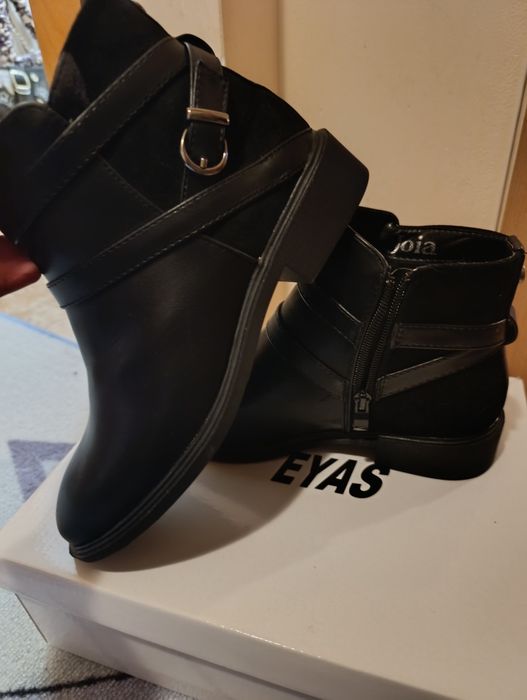 Нови кожени боти