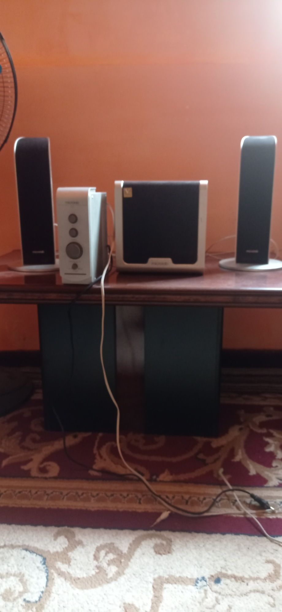Microlab сотилади