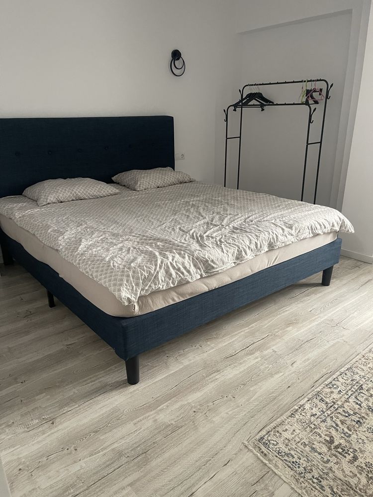 De inchiriat apartament etaj 1