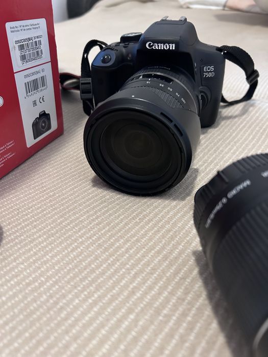 Canon 750 D ,aproape nou