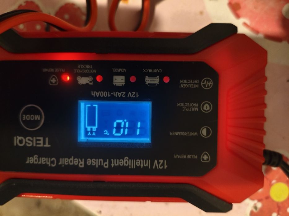 Redresor inteligent 12V 6A – pentru baterii până la 100Ah