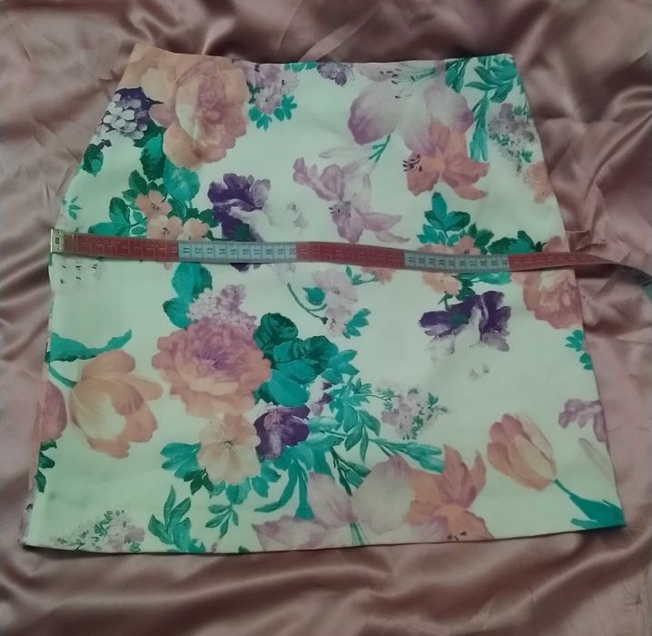 Fusta mini stretch, motiv floral,marime 36