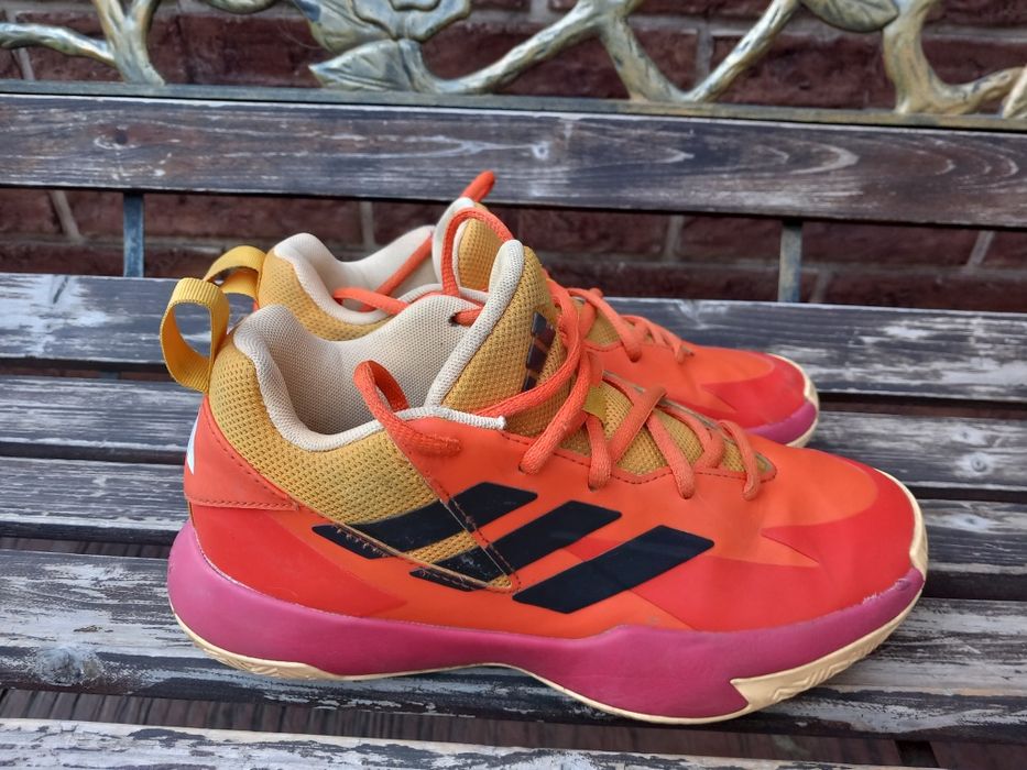 Оранжеви маратонки Adidas
