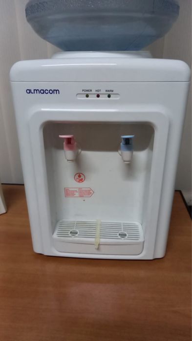 Продается диспенсер Almacom