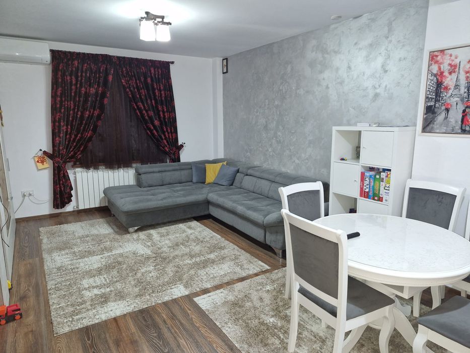 Apartament 3 camere mobilat si utilat la parter