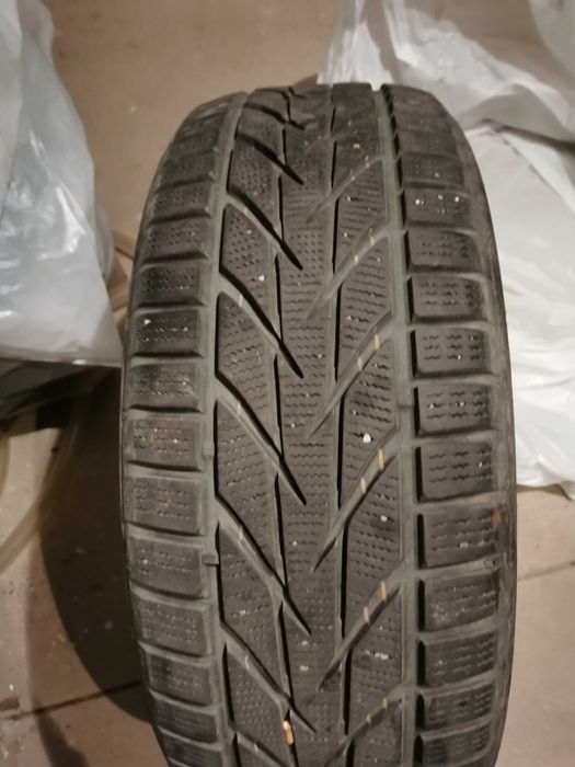 Anvelope 225 55 r17