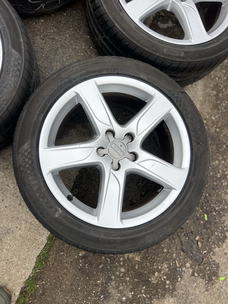 Джанти за Audi с летни гуми 245/45/18 DOT18. Грайфер 9мм. Отлични